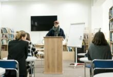 2023 9th class english guide